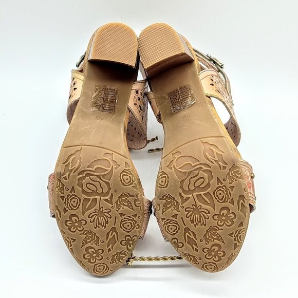 L'Artiste Spring Step Bernadette Leather Studded Sandals 40 - Picture 7 of 9